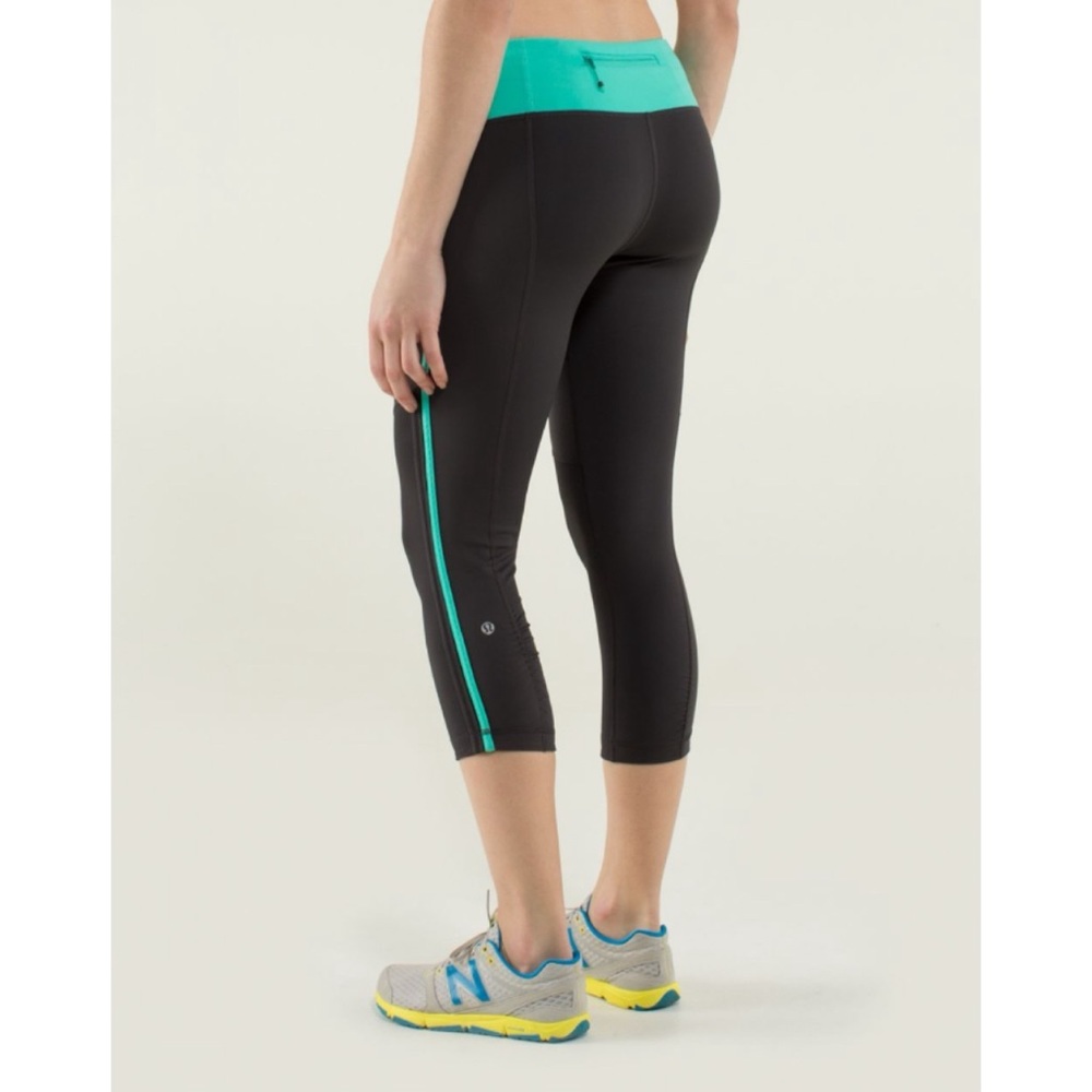 Lululemon Cut The Crop Black / Bali Breeze Legging Size 8 - Picture 3 of 6